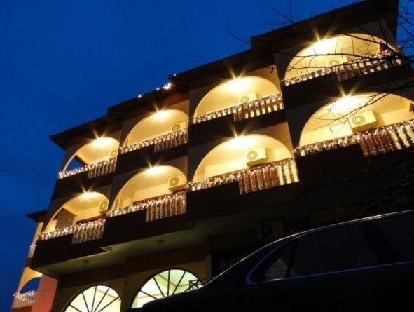 Hotel Mirto Литохоро Экстерьер фото